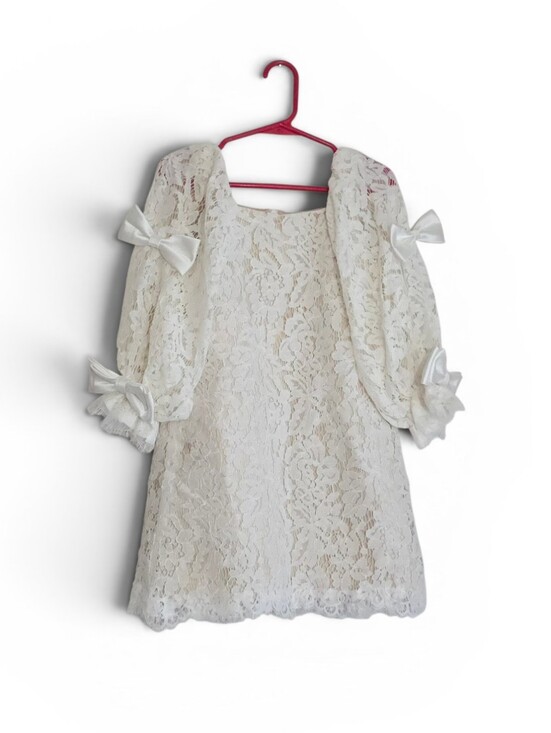 Pom Poms Kids Other - Pom Poms Kids White Lace Bow Sleeve Dress 4T